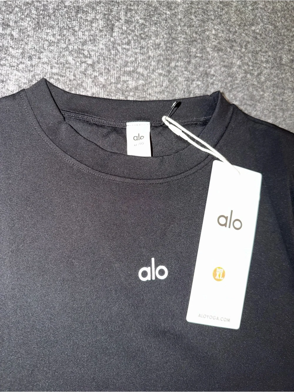 ALO Yoga Black Short Sleeve Crew Tee